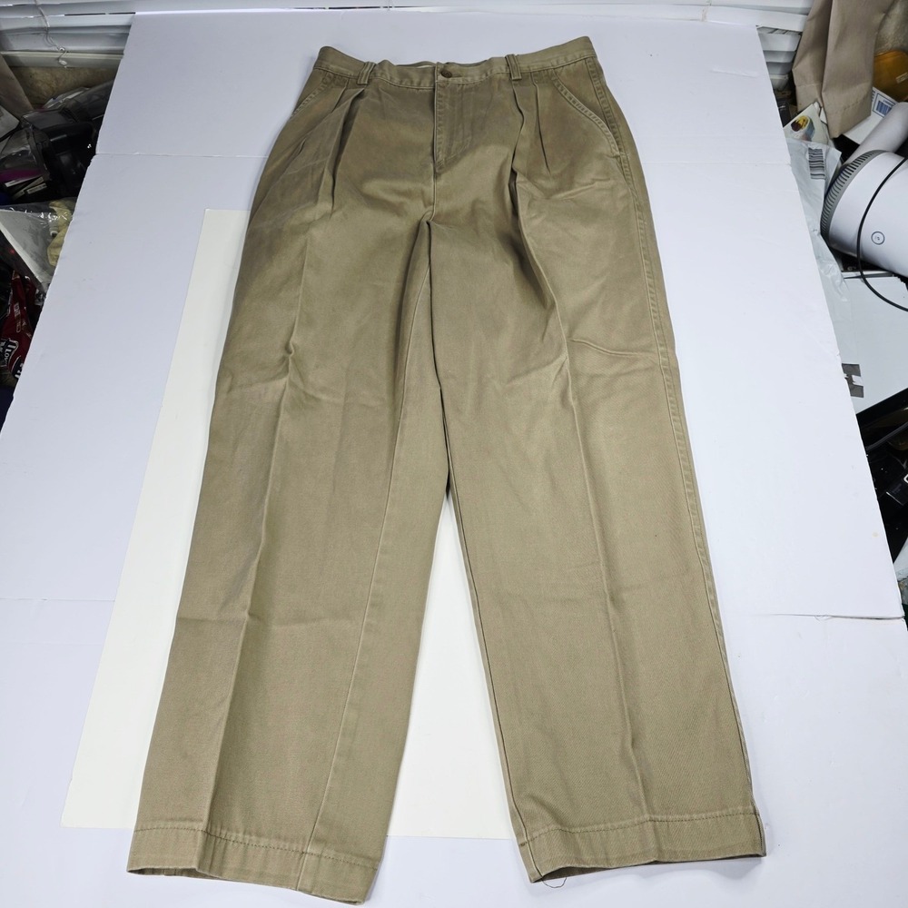 Tommy Bahama Men's Relaxed Fit Pleated Khaki Pants - Comfort & Style Size 32x28